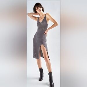 NWOT Wilfred Evie Midi dress